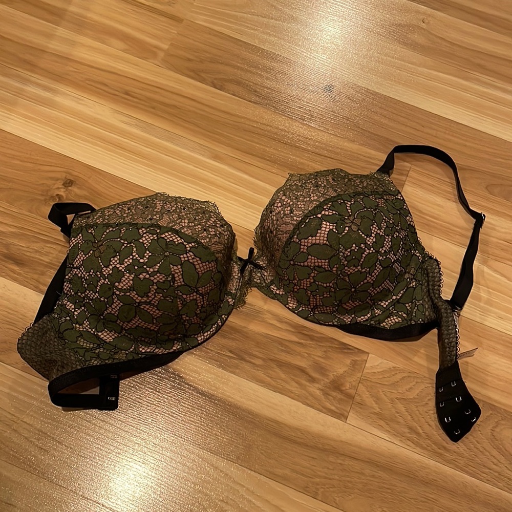 Like new Victoria’s Secret bra